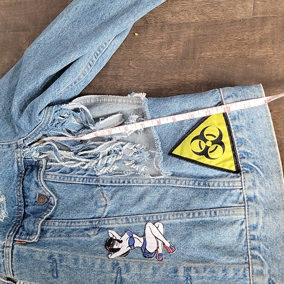 Re-worked Levis jeans jacket - Picture 8 of 8